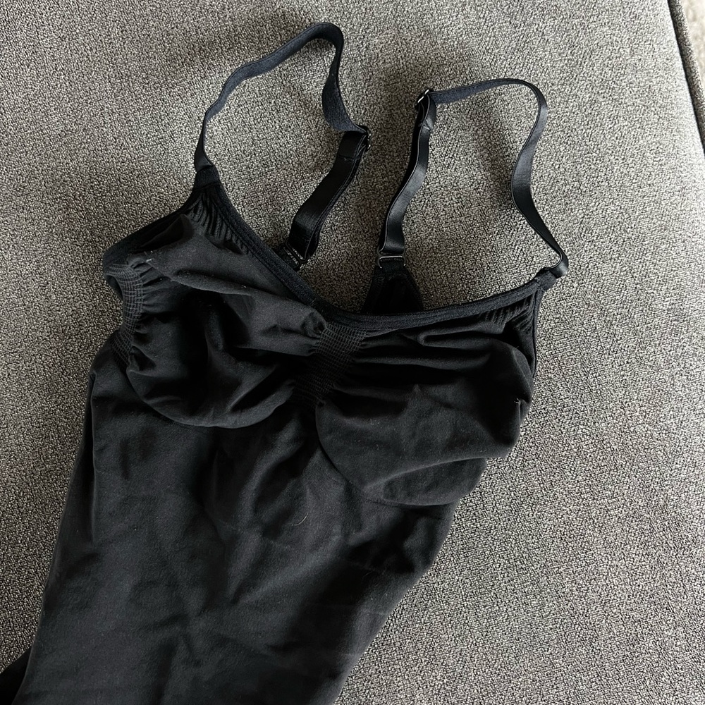 Skims sculpting bodysuit w. snaps